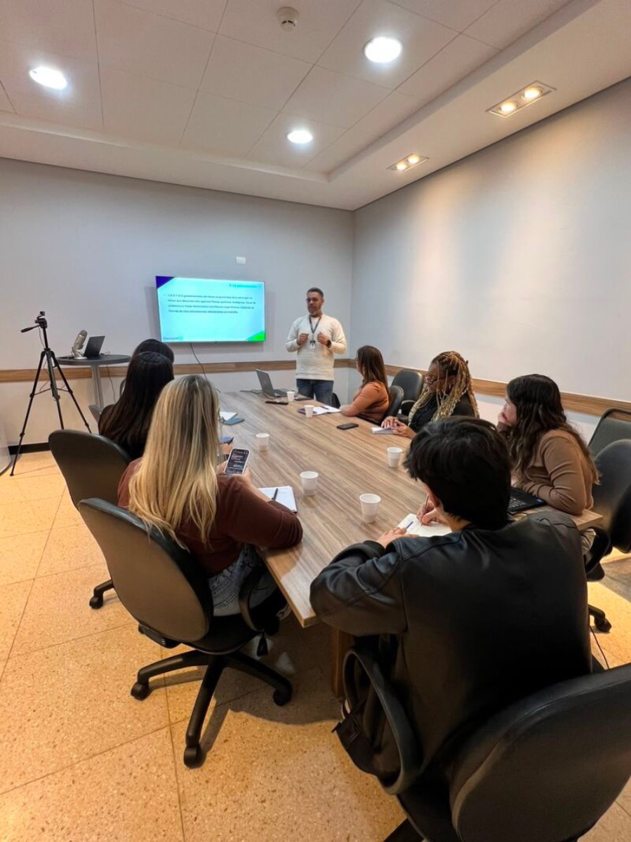 Treinamento in company de NR-17 (ergonomia) e NR-01 conduzido pela Áurea para equipe de empresa cliente